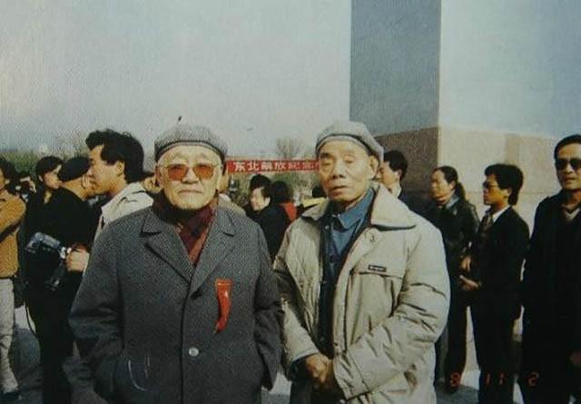 吴信泉的子女数量众多,先后生下了儿子女儿12人.