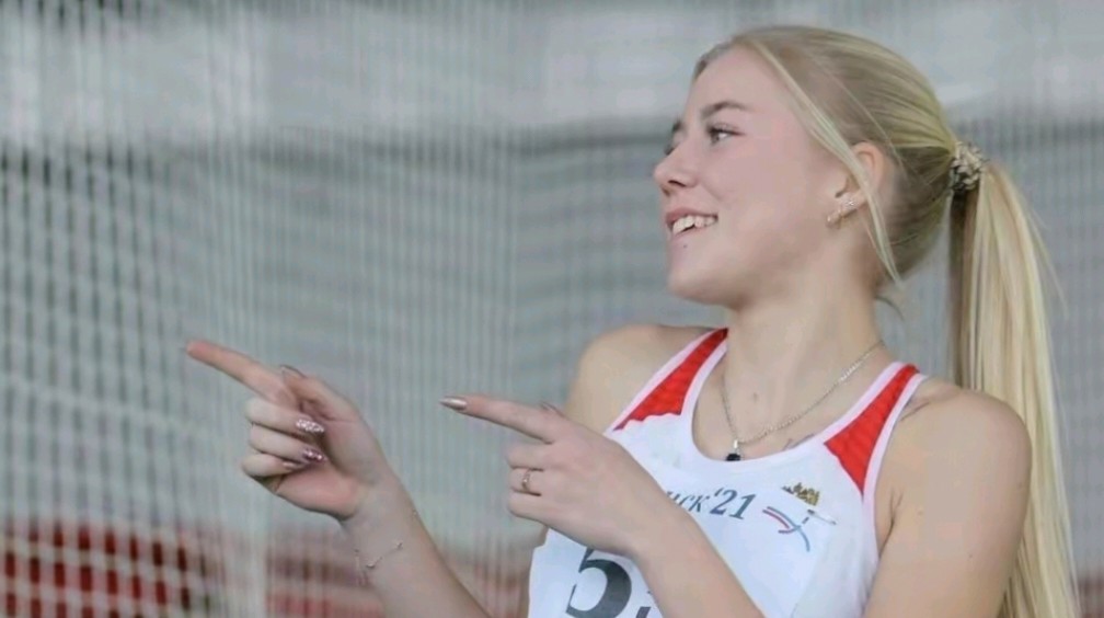 俄罗斯田径运动员波琳娜因酷似邓紫棋而走红?