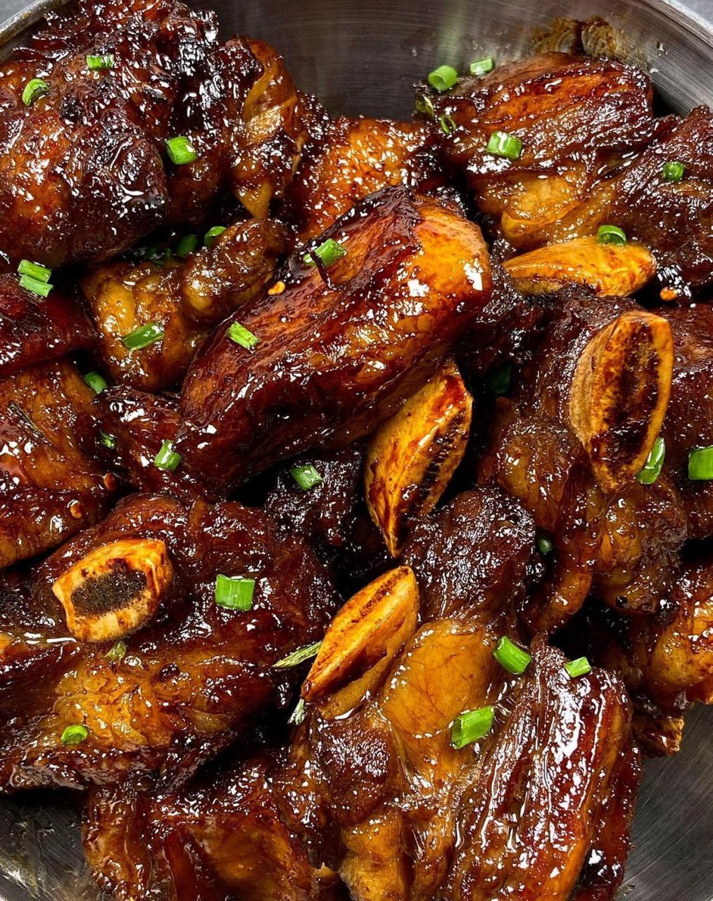 浓郁的红烧牛肋排这样做真的泰香了,巨好吃!