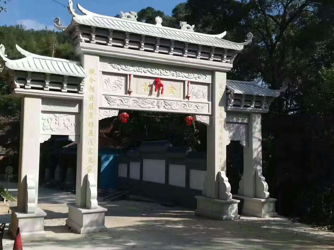 常见的三门三楼石雕石材牌坊样式(多图欣赏)