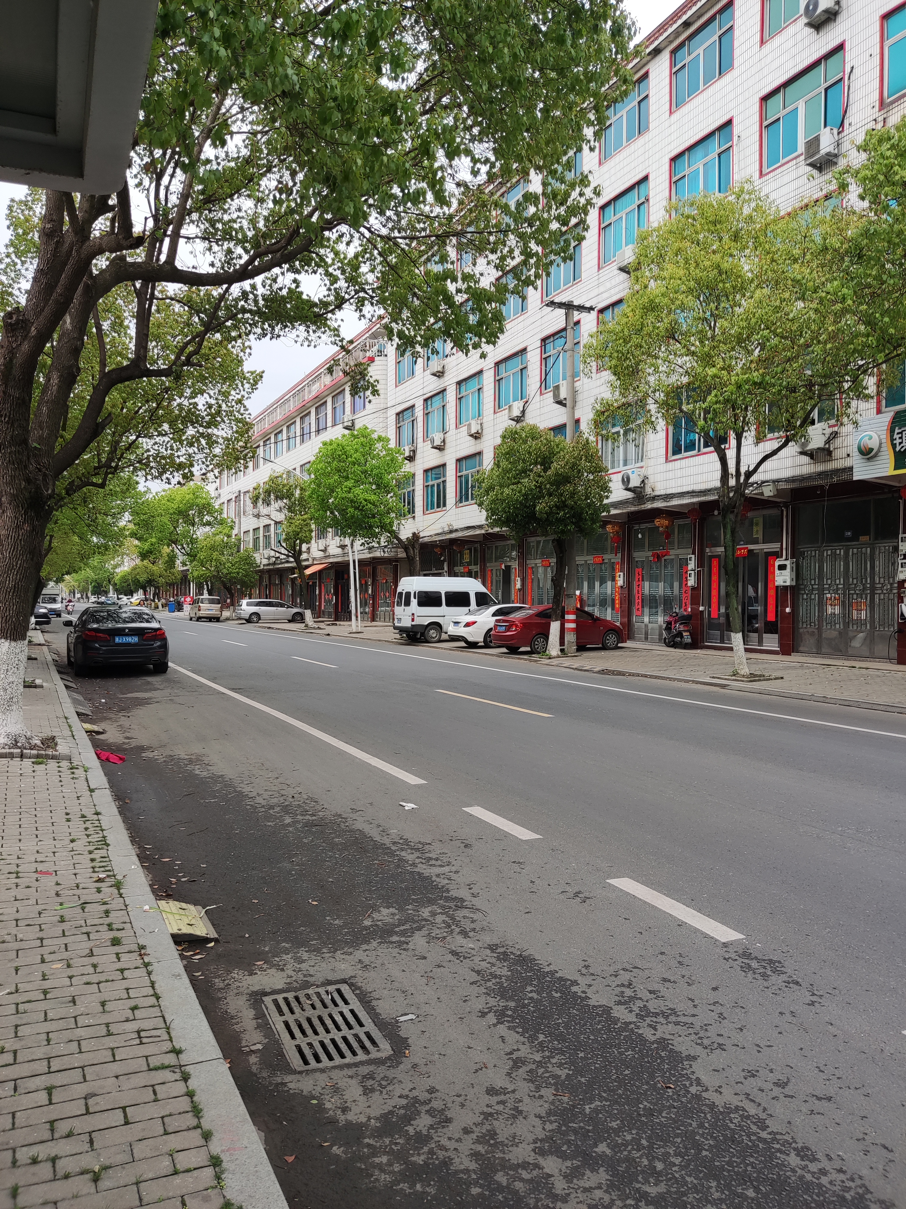 前两天湖南邵阳的网友寻找当年三线建设牺牲的郑伯灿同志的家人