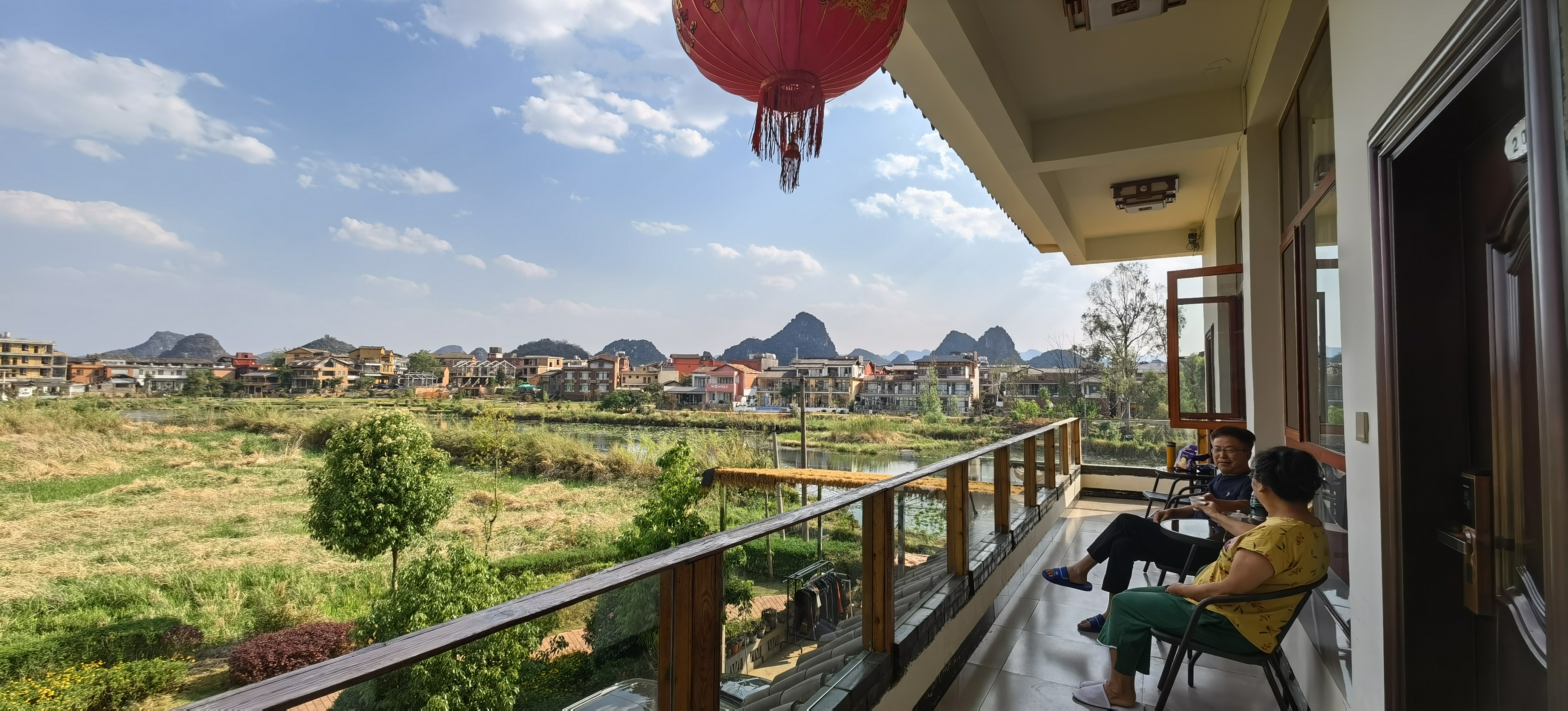 名胜区,国家5a级旅游景区,国家湿地公园,位于云南省文山州丘北县境内