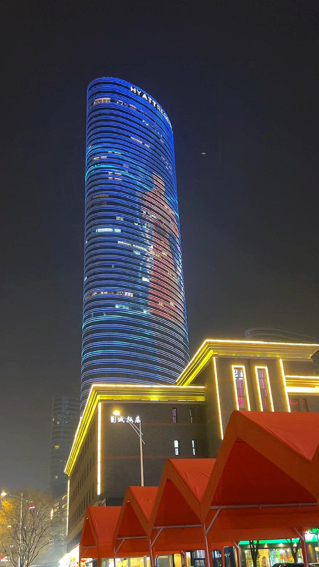 徐州苏宁广场汉风雕像科目三