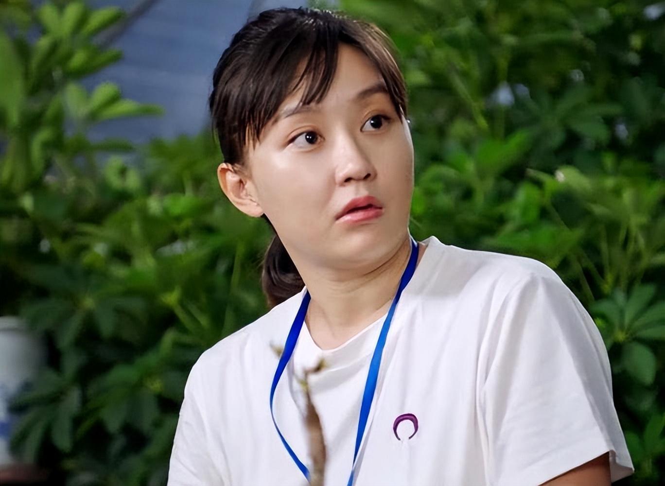 "学霸女神"吴一迪**"学霸女神"吴一迪,她在《乡村爱情》中饰演的囱Ё