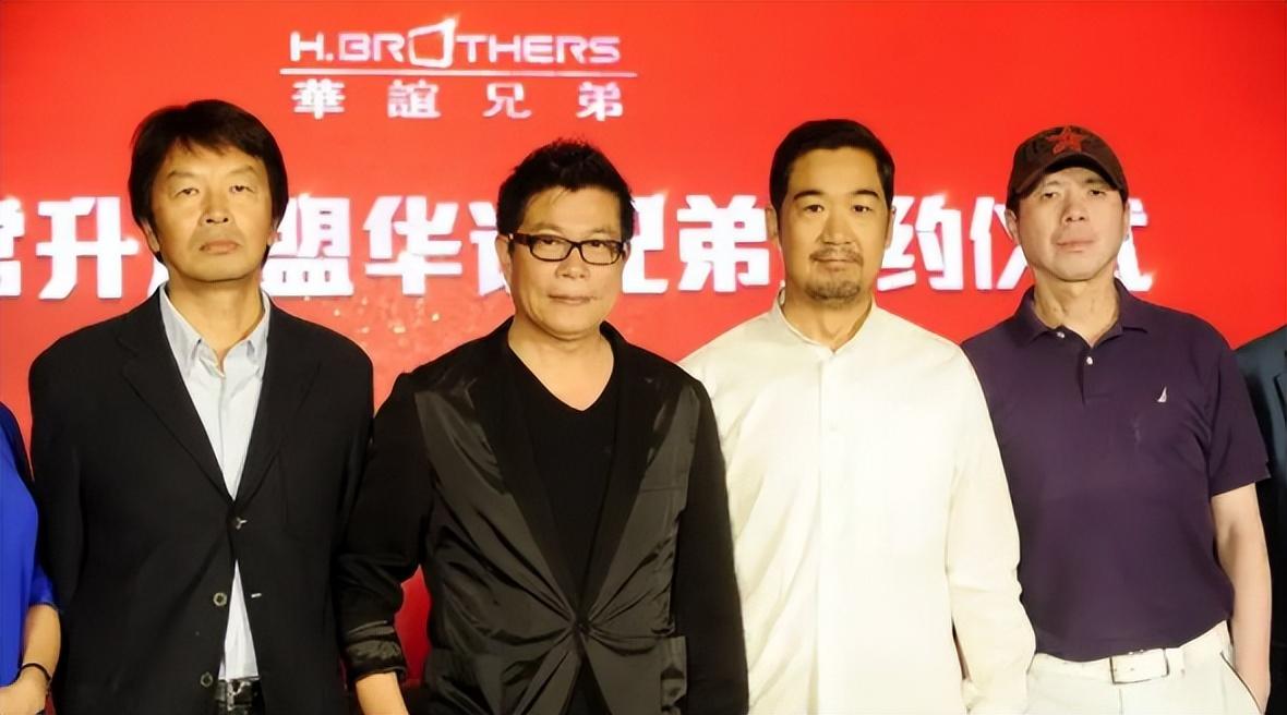 两人从以前的经历聊到了未来的发展,在话语之间,刘晓玲表示:"自己现在