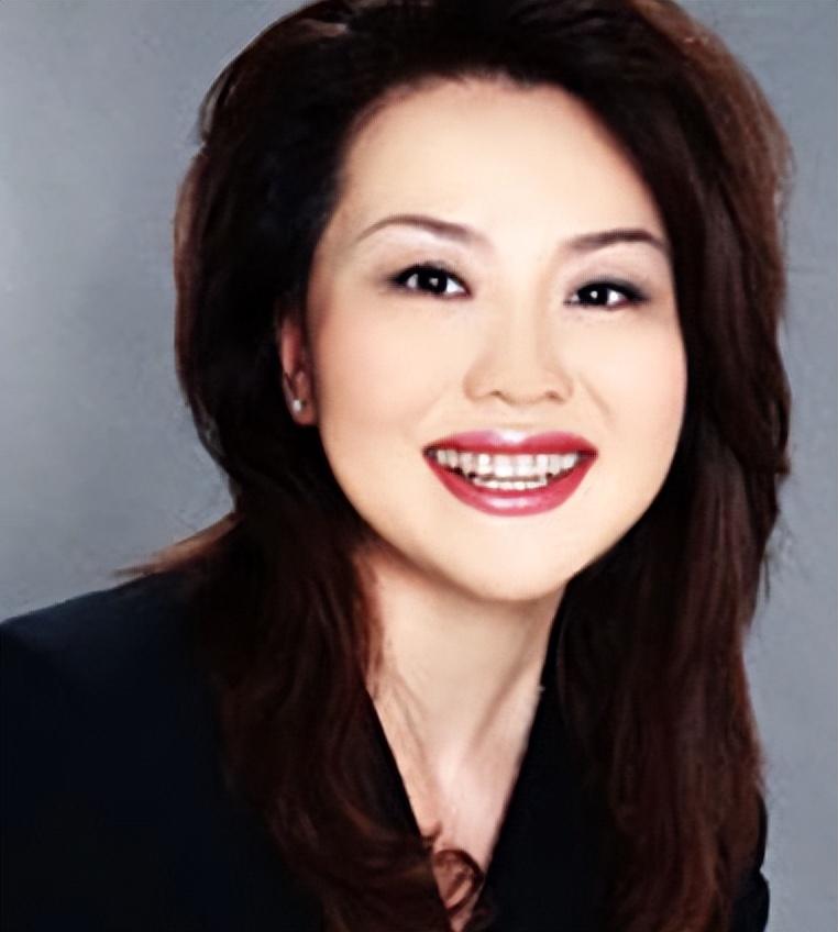 回顾央视主持人方静一生未婚44岁客死异乡成父母余生之痛