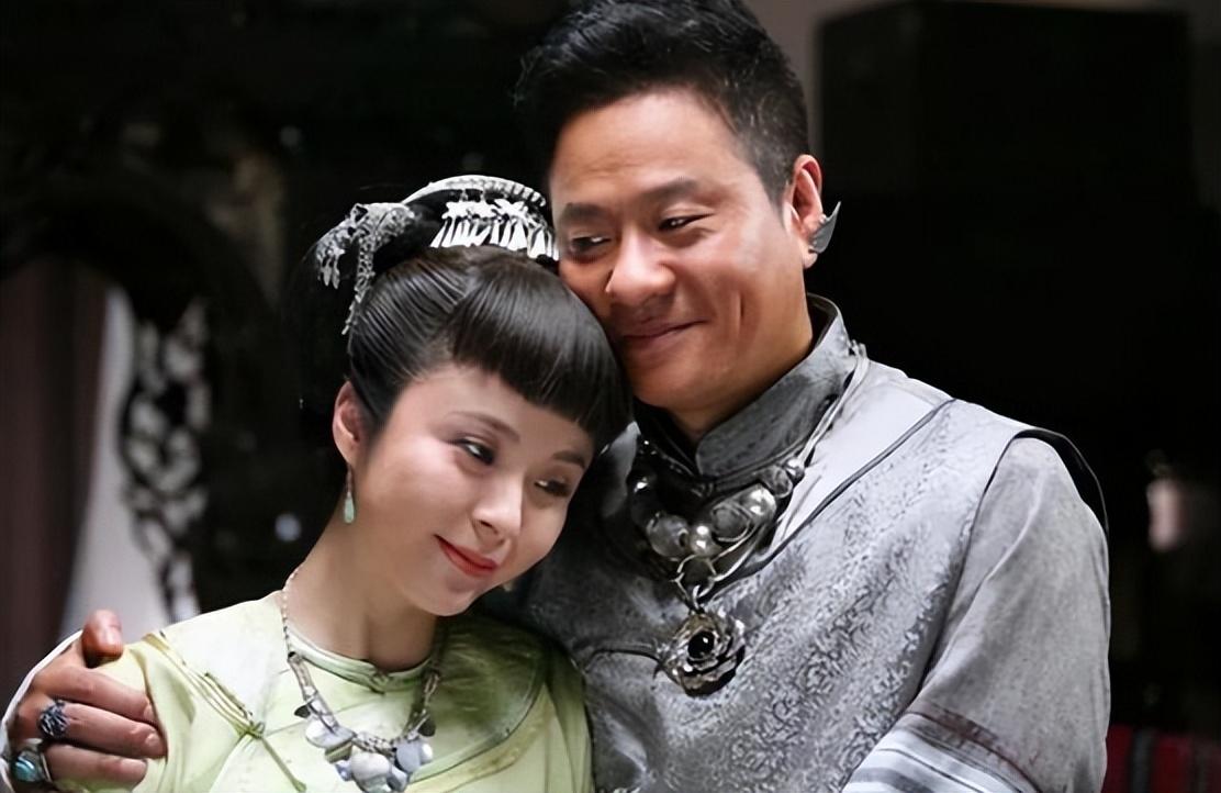 回顾演员杨若兮与大22岁刘威相恋八年分手后转身嫁连奕名为妻