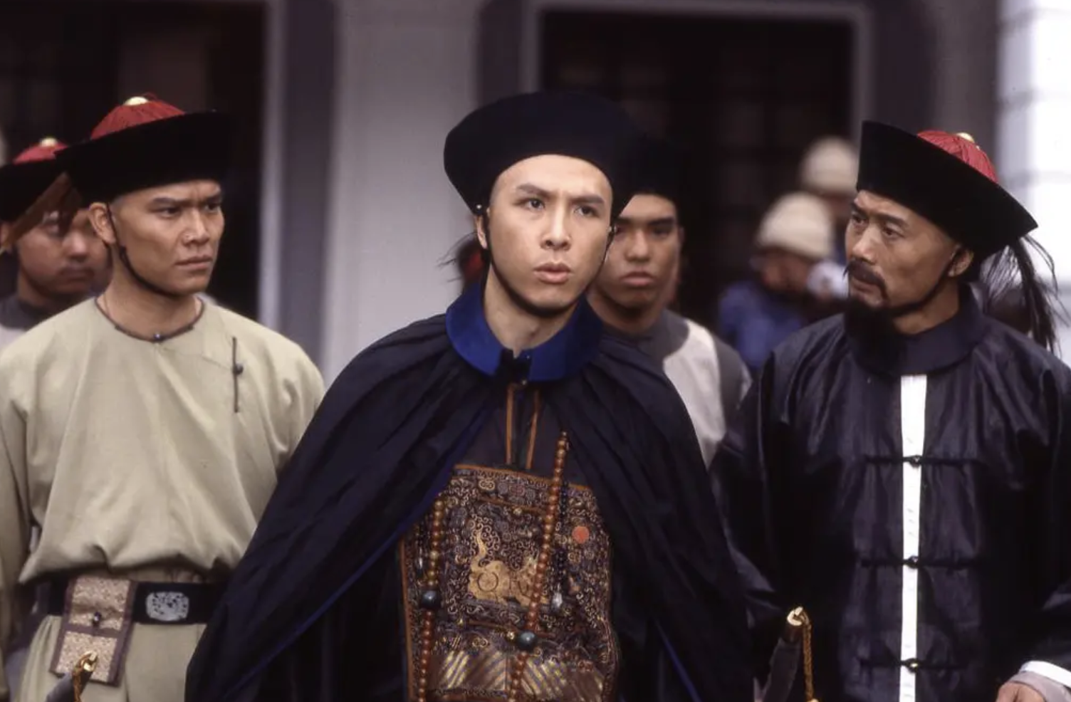 甄子丹给前妻抚养费求爱万绮雯为何转身娶了汪诗诗