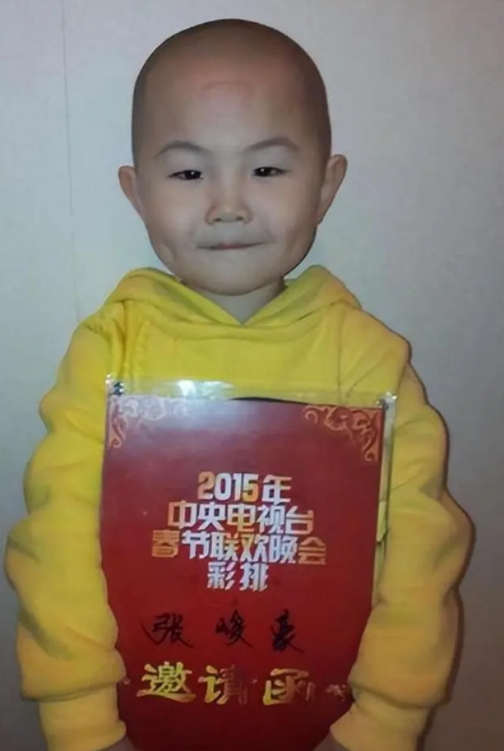 2003年,当时正值山东卫视的节目《我是大明星》正在海选.