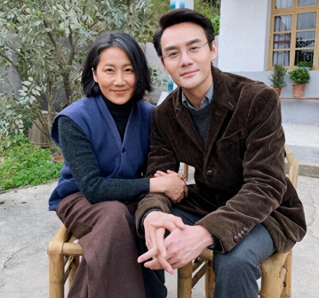 郭虹凭伪装者火出圈54岁单身未婚母亲是她坚强的后盾