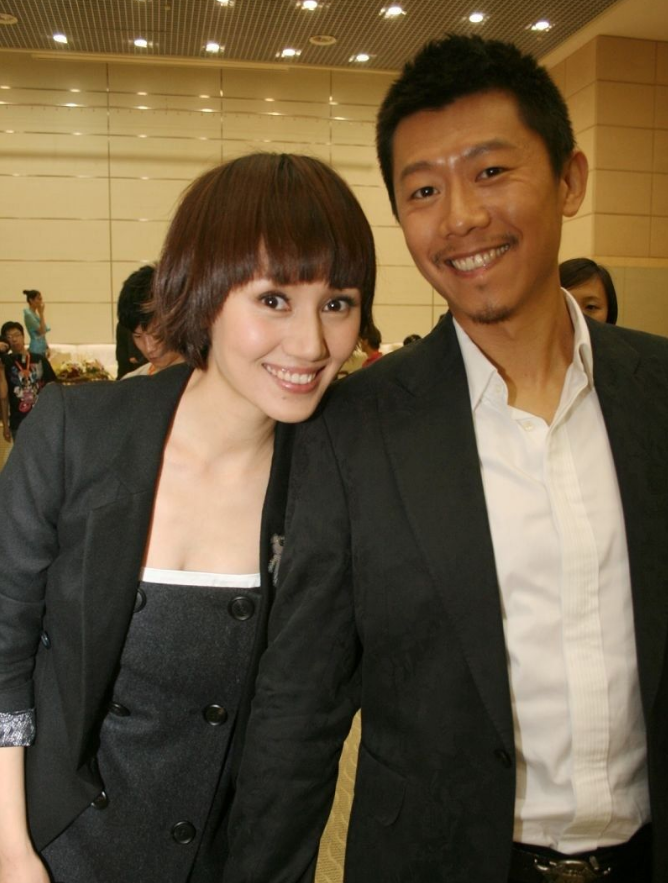 回顾嫁娶同学的明星夫妻从校服到婚纱都是青梅竹马羡慕哪对