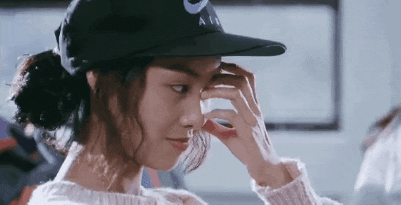 52岁丰满朱茵与赌王叛逆千金同框美过被嘲过眨眼无敌