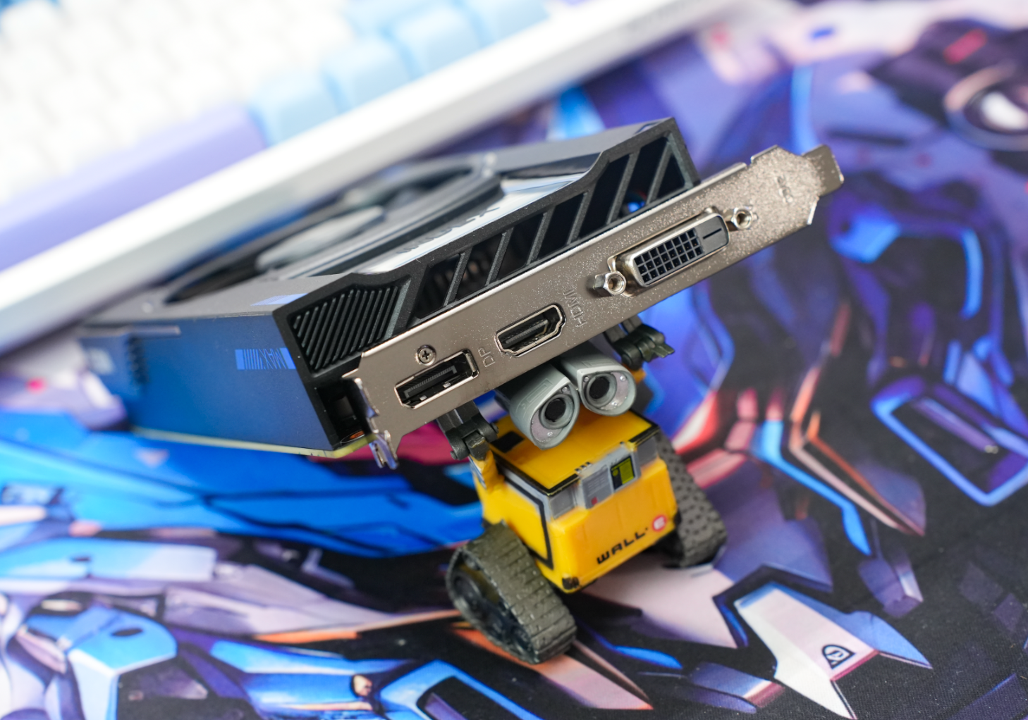 集显当成独显卖?"外置核显"——蓝戟 intel dg1 4g v2 max实测