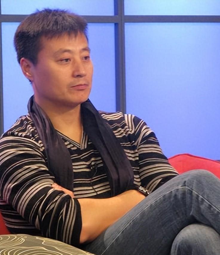 回顾任程伟花9元在地下室娶了初恋成名后只换房子不换糟糠妻