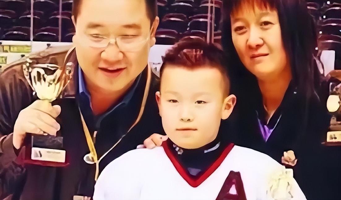 二,英达对待新欢儿子英如镝,无所不从的宠爱