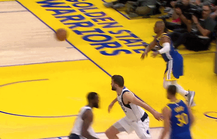 勇不出界再现nba体毛犯规走步漏吹裁判力保勇士踢火箭出局