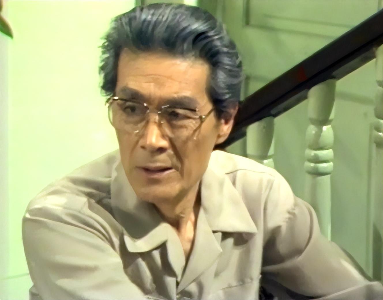 回顾蓝天野前半生是地下尖兵后半生是戏剧演员94岁获七一勋章