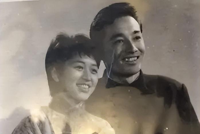 回顾张素霞全心全意支持儿子黄晓明曾对前儿媳杨颖赞不绝口