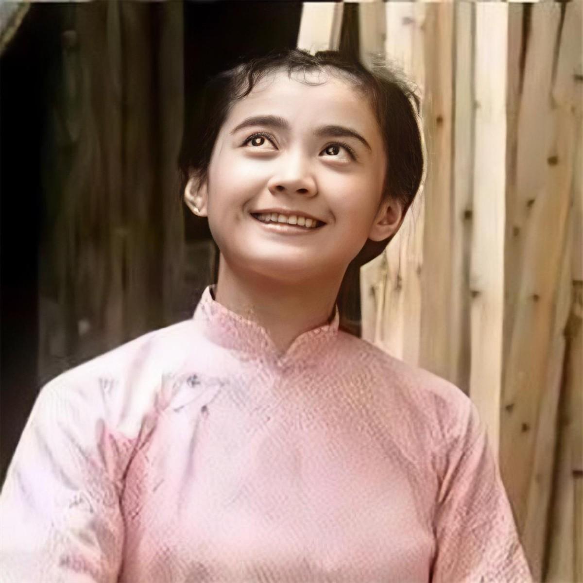 回顾剧雪前夫因病去世55岁无婚姻无子女不愿在演艺圈拍戏