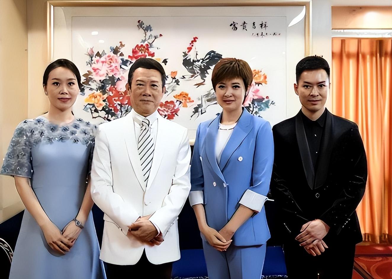 现在的《海峡两岸》经过两位主持的经营,再加上越来越多的人们开始