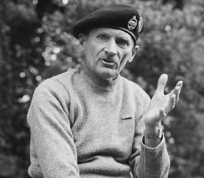 1960年蒙哥马利参观中国军队时提出奇怪要求请士兵摘下帽子