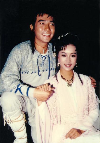 他和黎美娴也谈过一段短暂的恋爱,最后情定刘嘉玲.