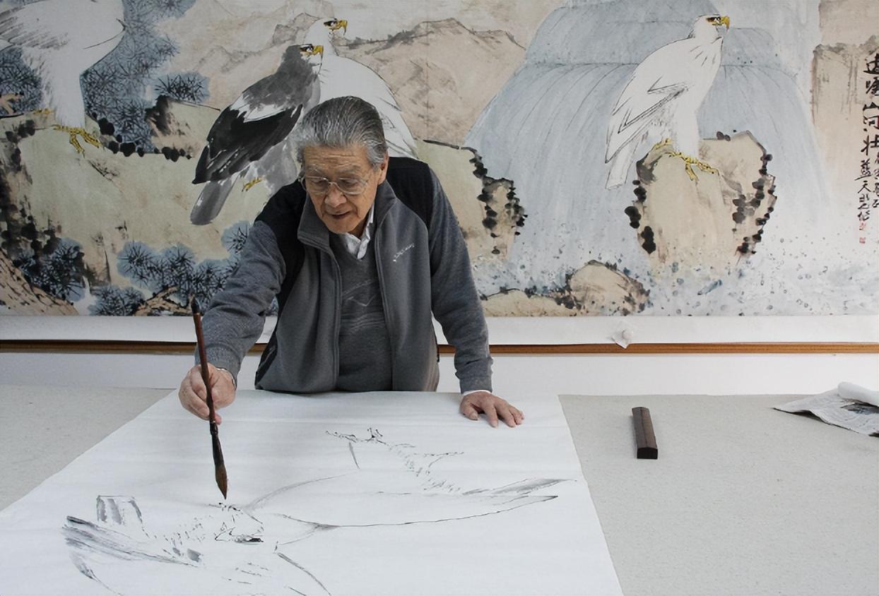 回顾蓝天野前半生是地下尖兵后半生是戏剧演员94岁获七一勋章