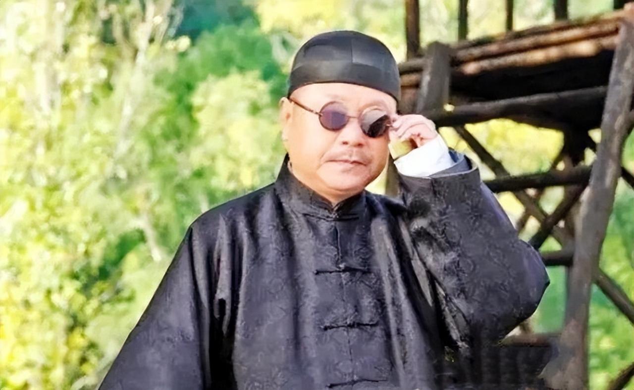 财主抢了李莲英家一亩地他成慈禧亲信后怎么报复暴露人性丑恶