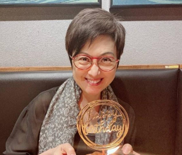 郭襄(黄曼凝饰)在这部剧之前黄曼凝星路顺畅,还是嘉禾的五朵金花之一