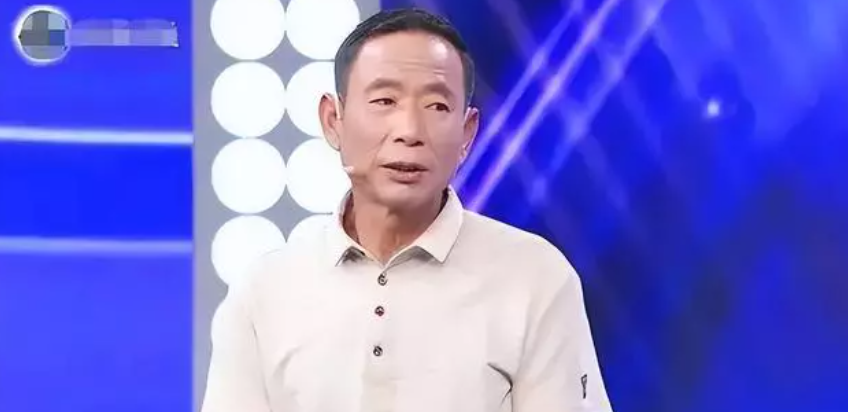 97年35岁辽宁男子收养残疾弃婴孩子长大后在节目上为父征婚