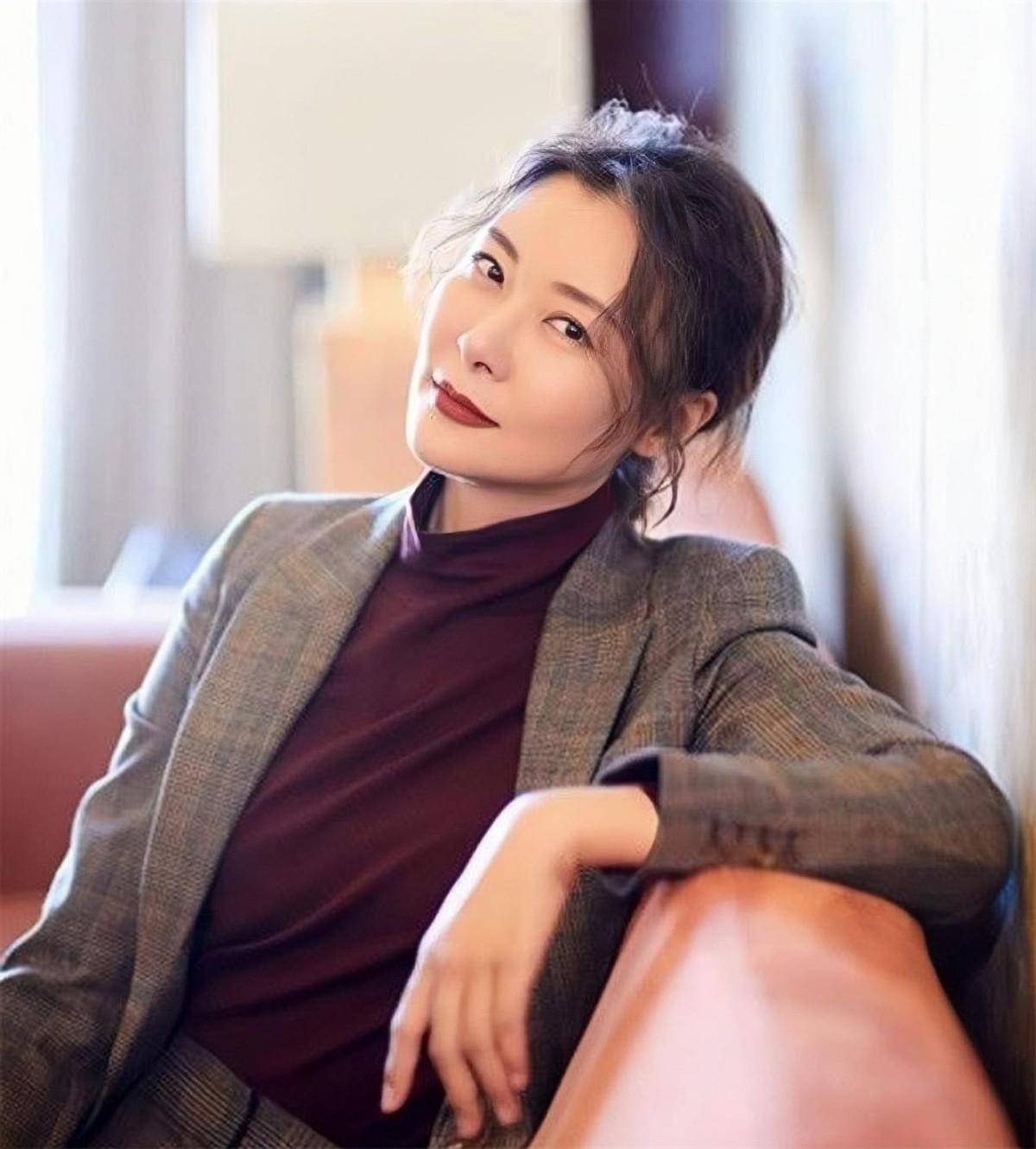 回顾演员柯蓝虽没结婚但不代表没伴侣女人一生不该只有婚姻