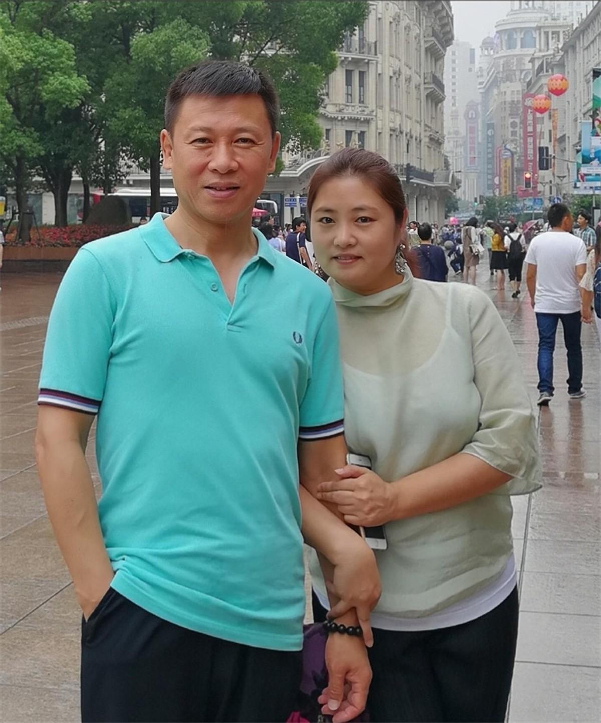 回顾著名演员胡亚捷娶初恋为妻曾3次闹离婚如今幸福美满