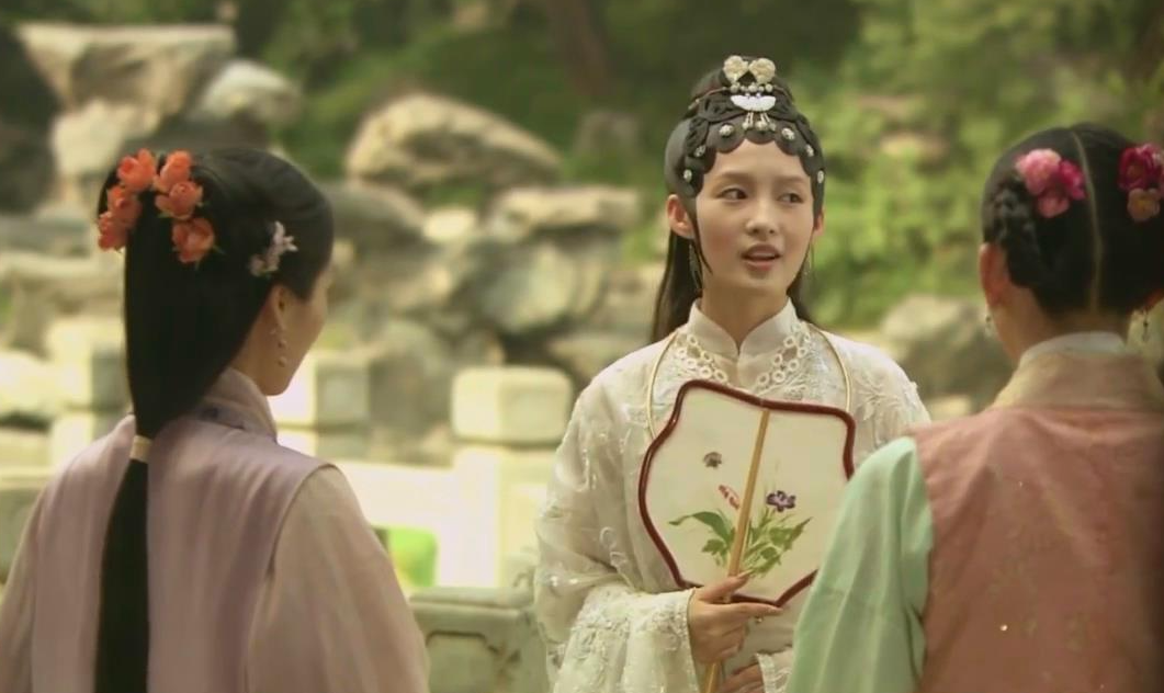 薛宝钗好人缘是假象个性看似愚笨守拙实则害过很多人