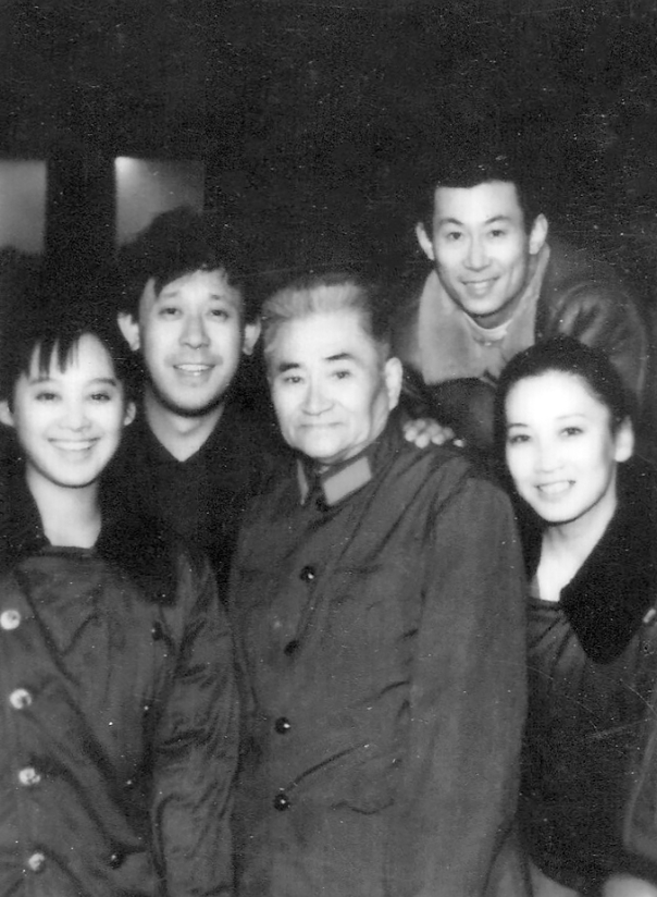 回顾方化的女儿方苓娟我父亲演了一辈子坏人但他真的是个好人