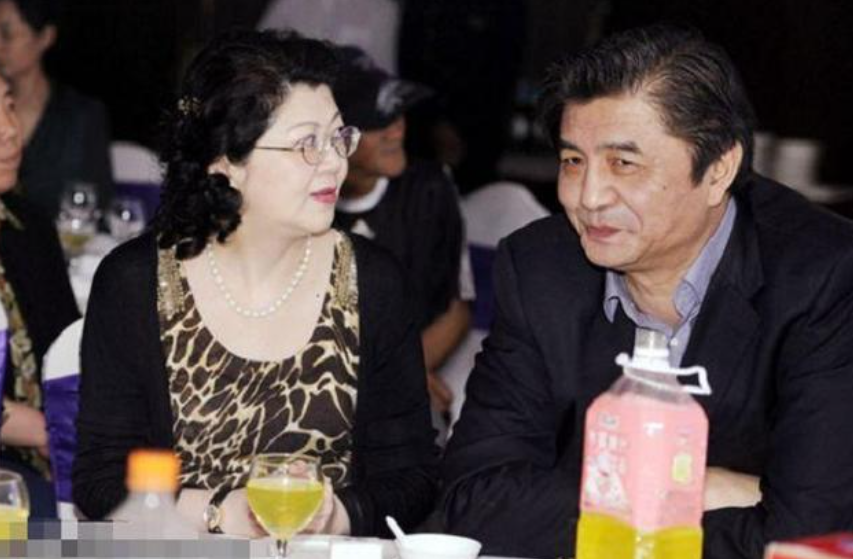 汪嘉伟曾任男排主帅红极一时离婚又再婚如今儿子是他的骄傲