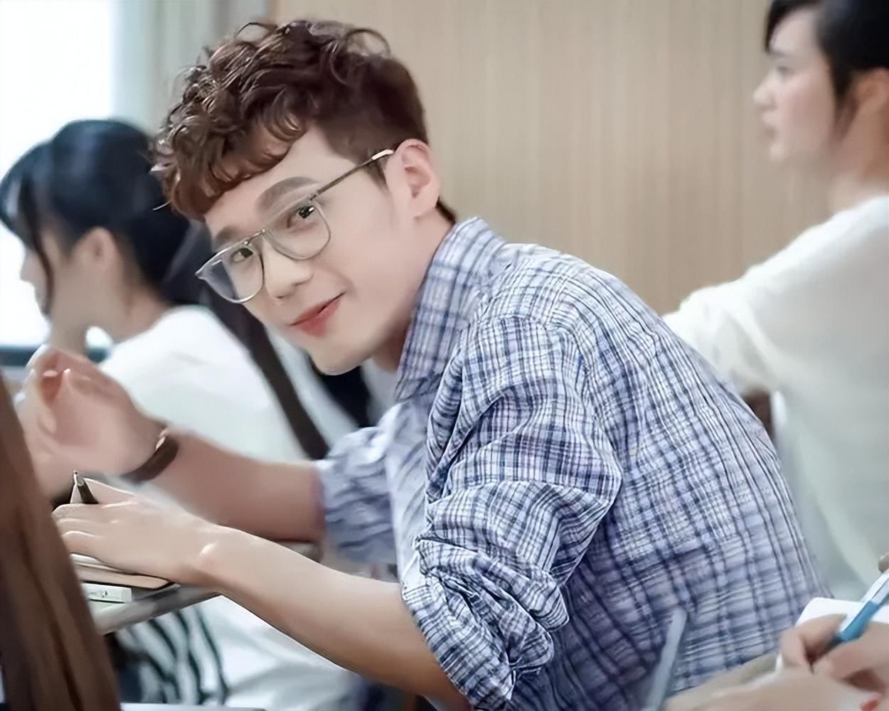 中戏清晨的阳光,夜晚的路灯.