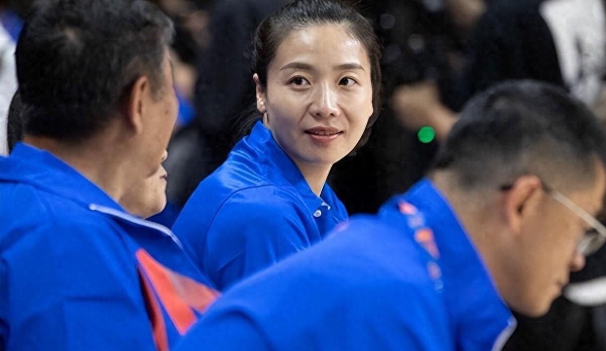 回顾女排功勋队长魏秋月曾是亚洲美女二传今新职位正式亮相