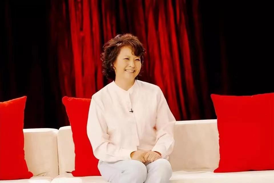 回顾几位八十年代的影后影帝李秀明息影成富商冒富大叔已离世
