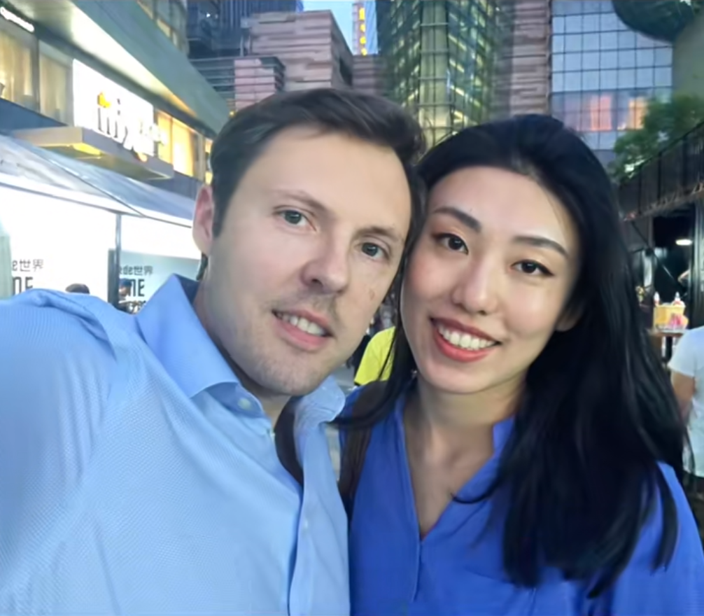 回顾独生女爱上德国小伙其父母零彩礼还贴房全家租房定居上海