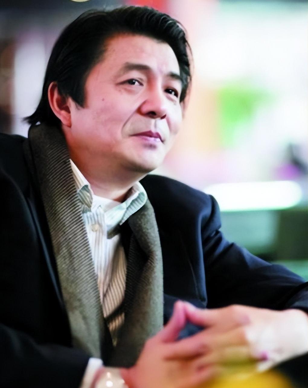 汪嘉伟曾任男排主帅红极一时离婚又再婚如今儿子是他的骄傲