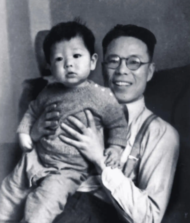 年,担心家庭受到波及,刘诗昆大义凛然选择独自承受,不愿拖累叶向真