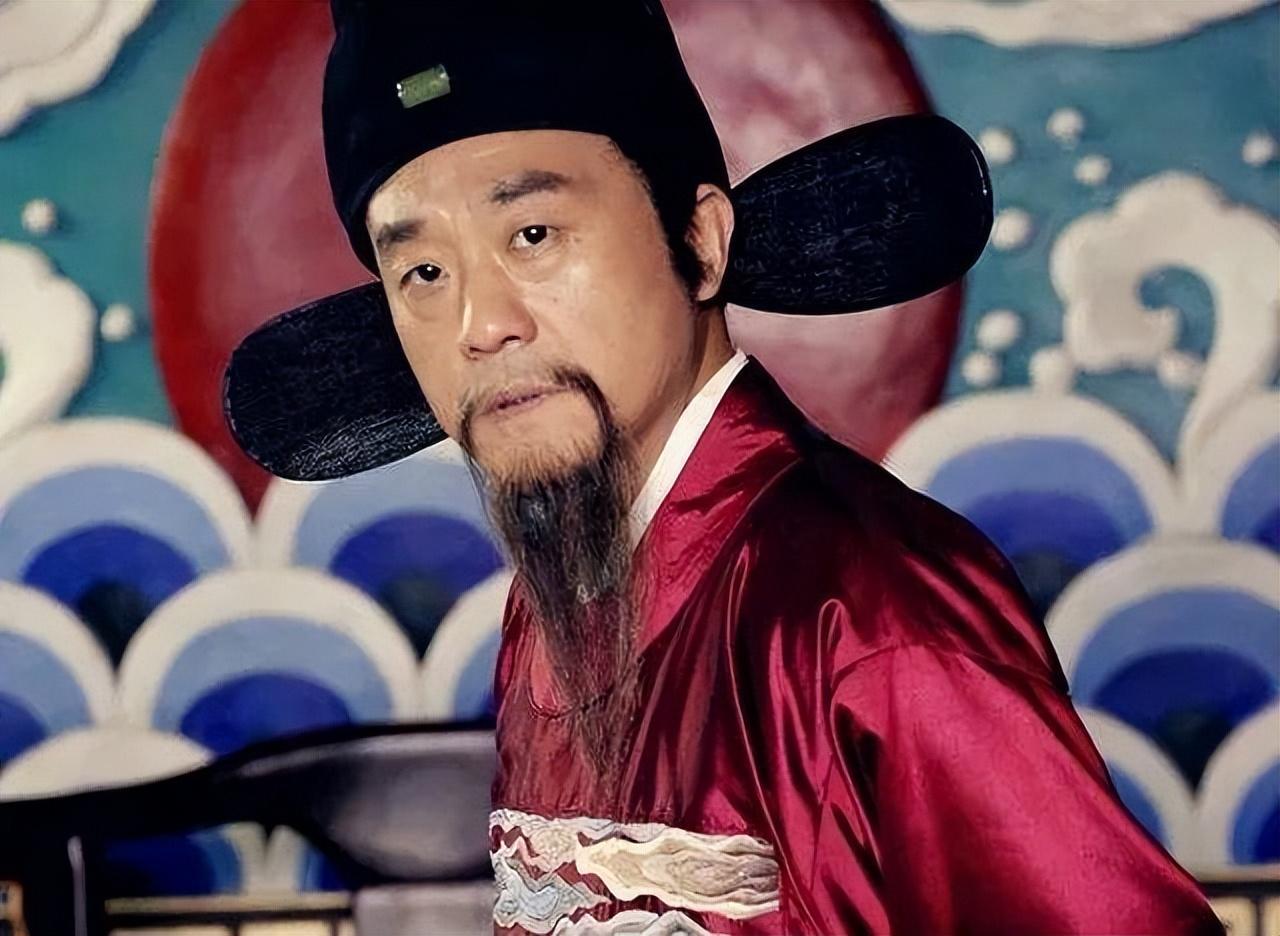 朱元璋宴请众臣,刘伯温看到2道菜,对徐达说:我们要死了