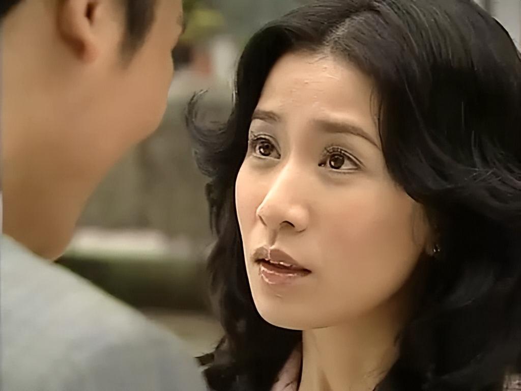 回顾双料影后佘诗曼专注事业忽略爱情今48岁未婚未育