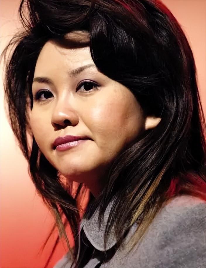 回顾央视主持人方静一生未婚44岁客死异乡成父母余生之痛