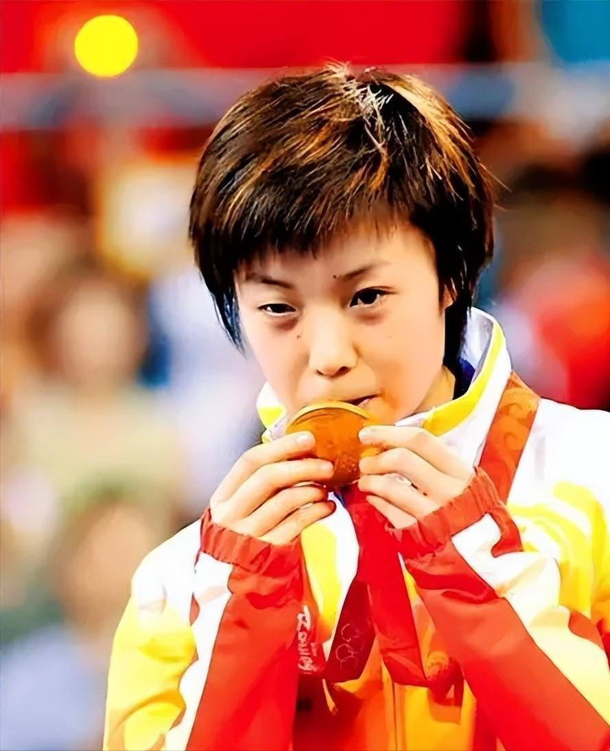 退役后变漂亮的四位国乒女将张怡宁嫁得好李晓霞最幸福