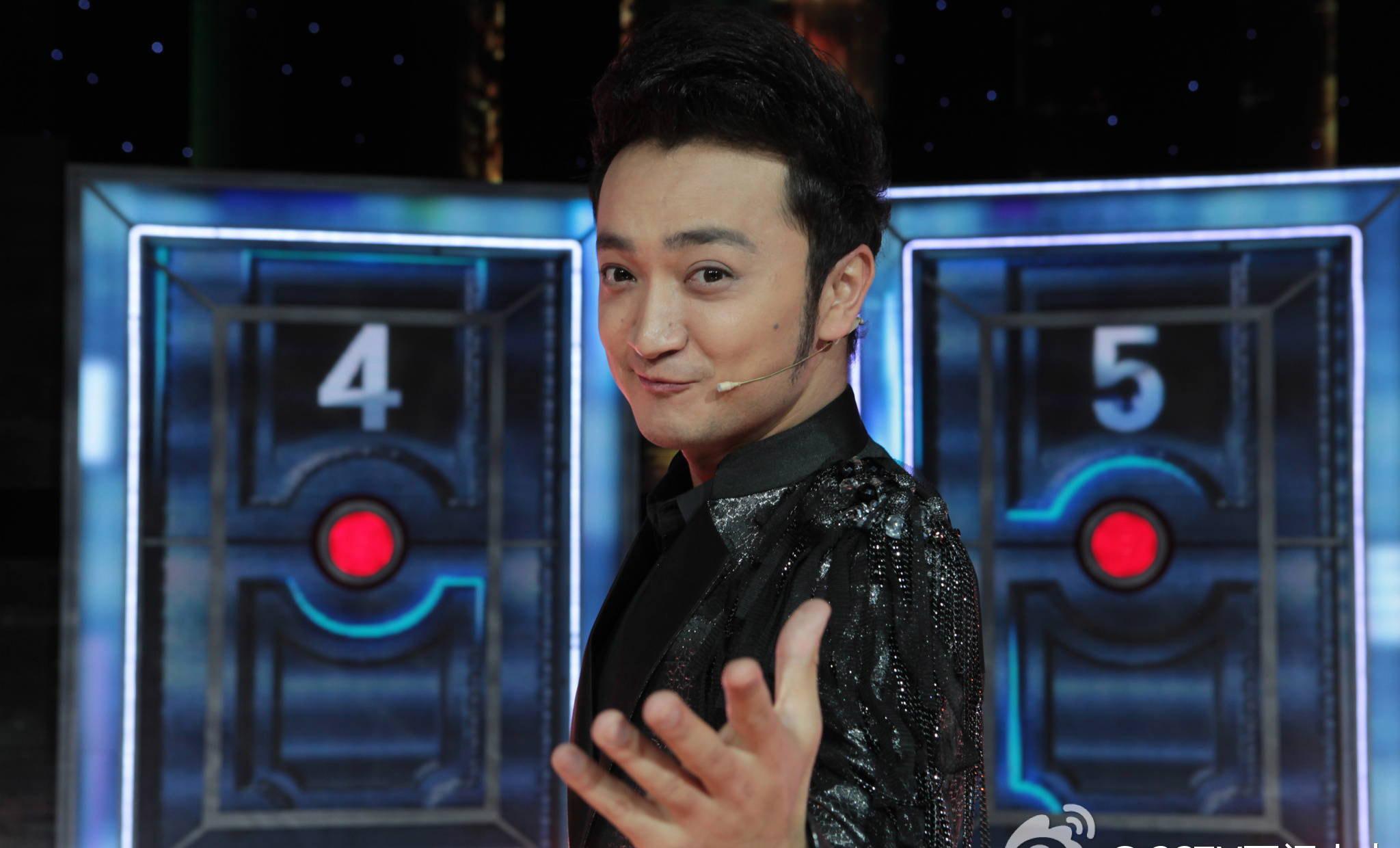 回顾尼格买提30岁娶帕夏古丽结婚9年没孩子含泪放手给她自由