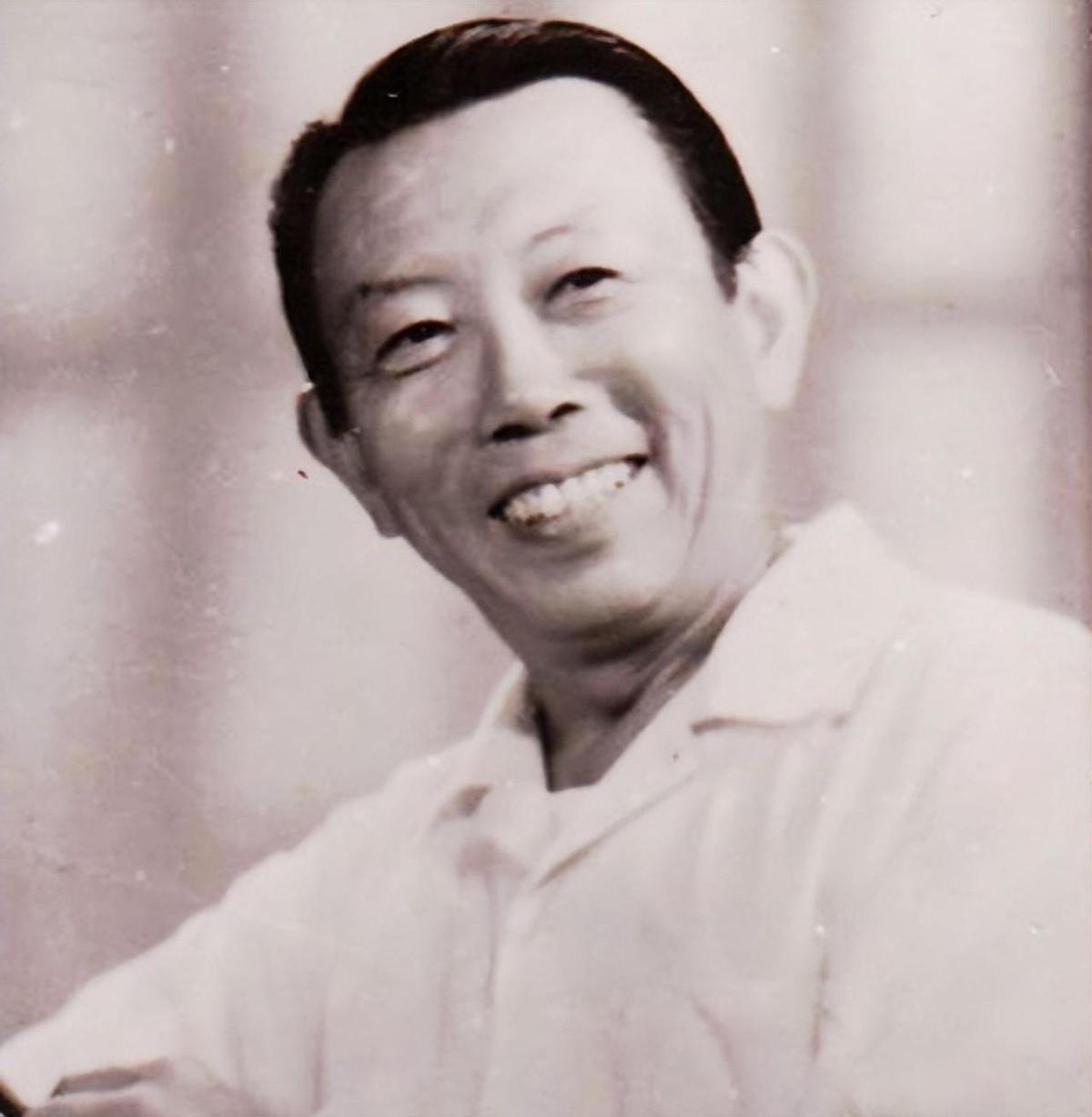 回顾程前被误解的央视主持人借钱给养母买房现在人生状况怎样