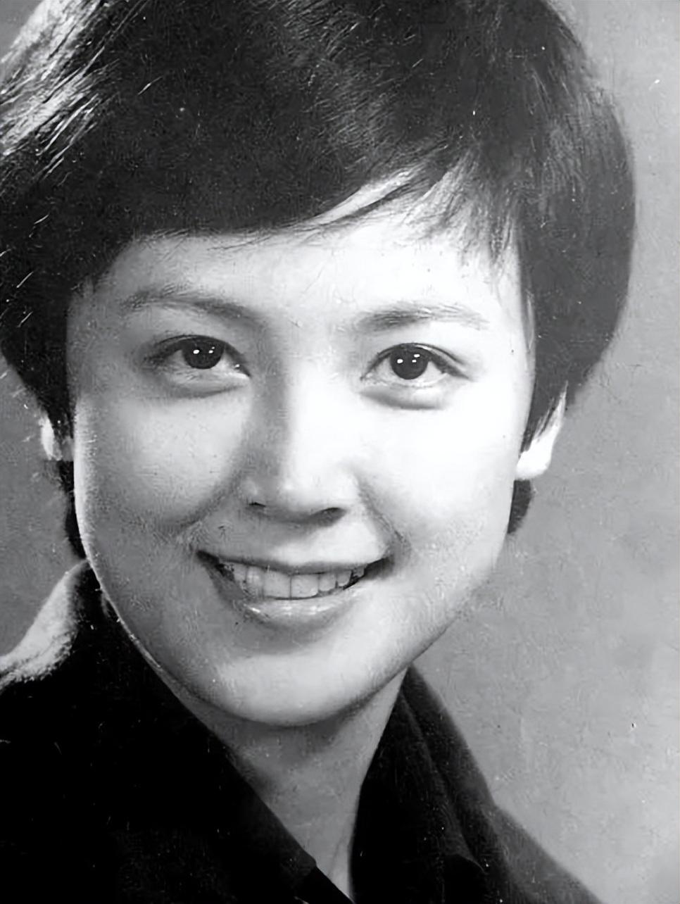 而赵静与丈夫丹宁军也是如此.