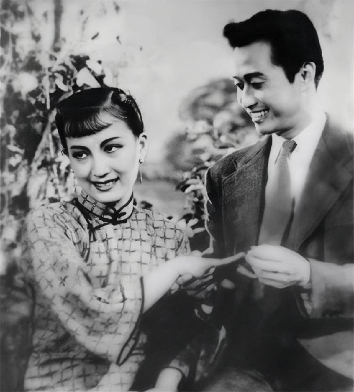 周璇与唐棣当有关部门将唐棣逮捕时.