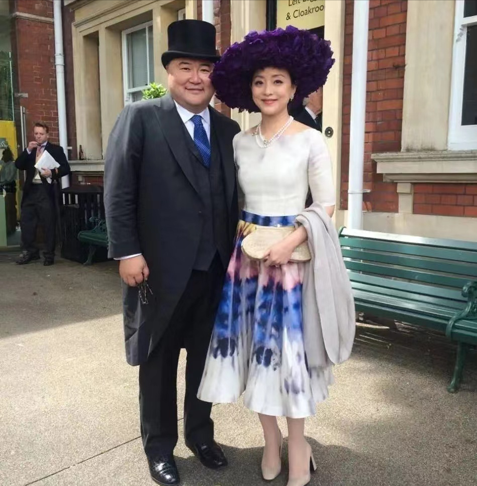 回顾丈夫长得不起眼婚姻幸福的明星夫妻一对比一对过得幸福